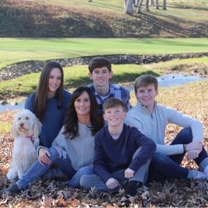 Meet your Posher, Michele